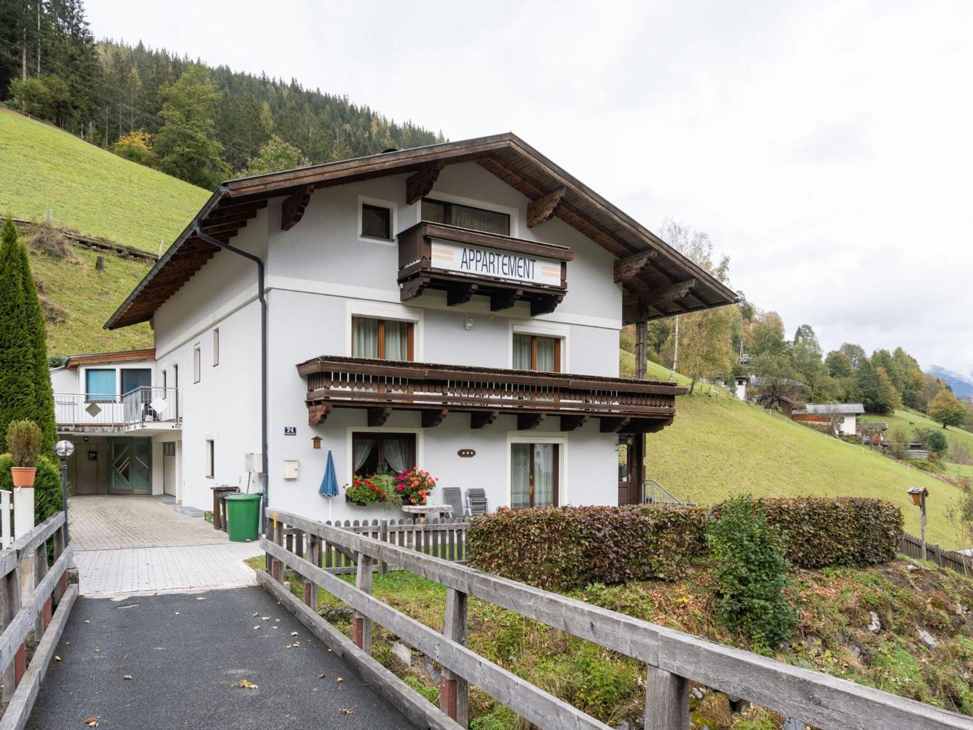 Beautiful Apartment In Zell Am See Near Ski Area Exteriör bild